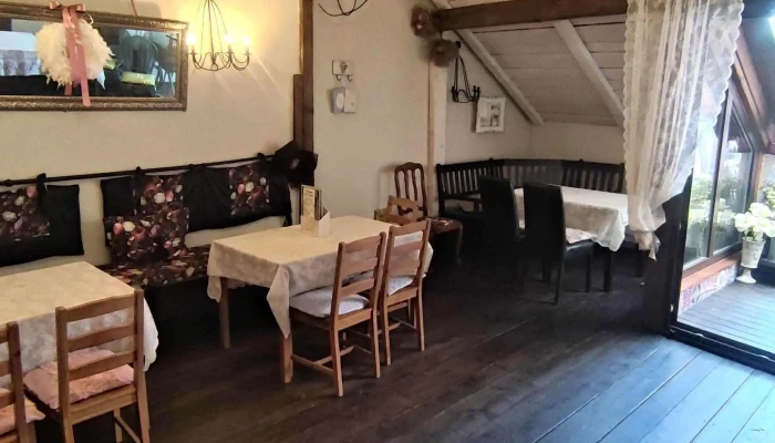 Pizzeria La Mona -  Oteviraci Doba - Pláteníkova 355