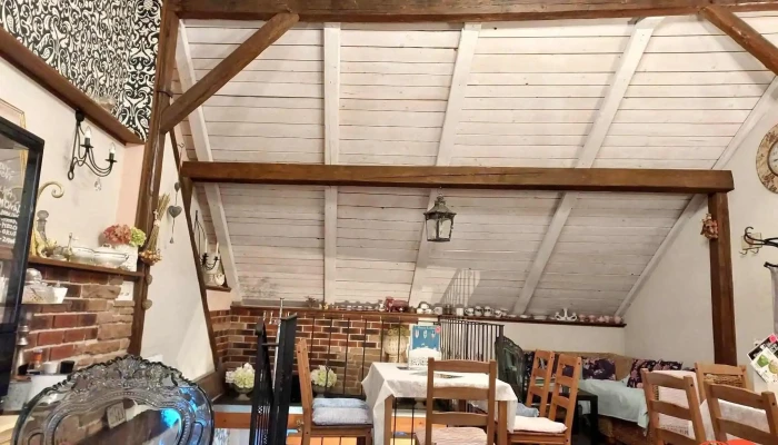 Pizzeria La Mona -  Vzhled A Atmosfera - Pláteníkova 355
