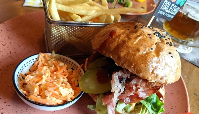 Pizzeria Malechov -  Hamburger - Prokopa Velikého 112