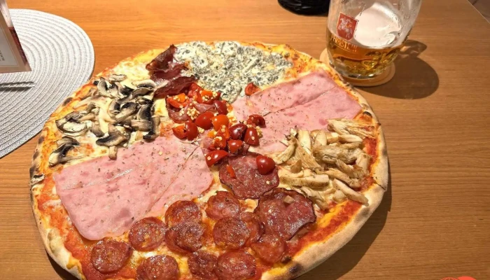 Pizzeria Severino -  Pizza - Fügnerova 32