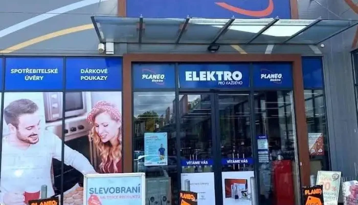 Planeo - Milovice - U Tesca, Italská 700