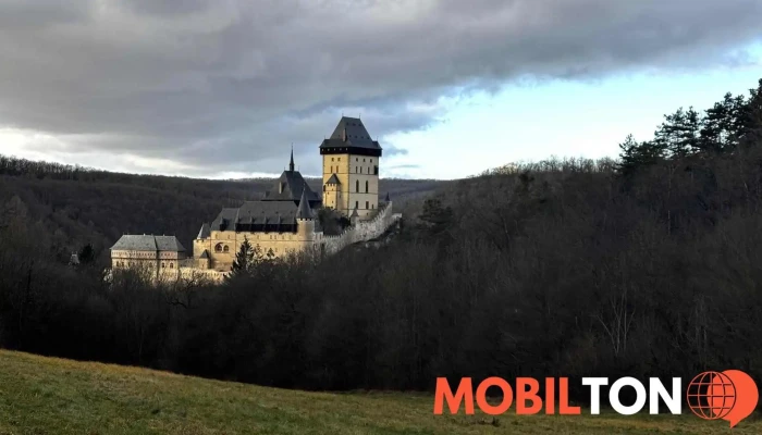 Pod Hradem -  Vyhlidka Na Karlstejn - Karlštejn