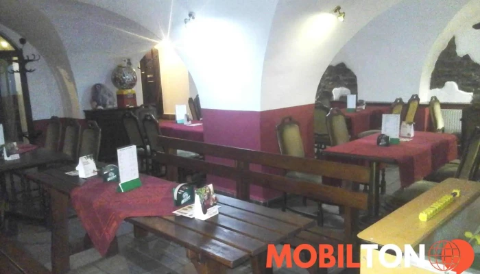 Pod Radnici Vzhled A Atmosfera - Benešovo Nám. 12