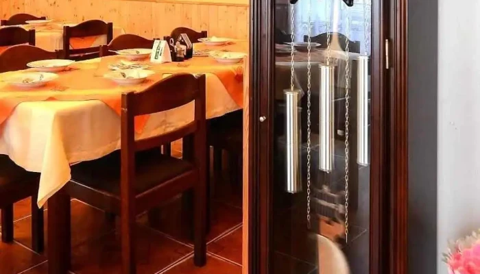 Podzamecka Restaurace Vzhled A Atmosfera - Arnoldova 91