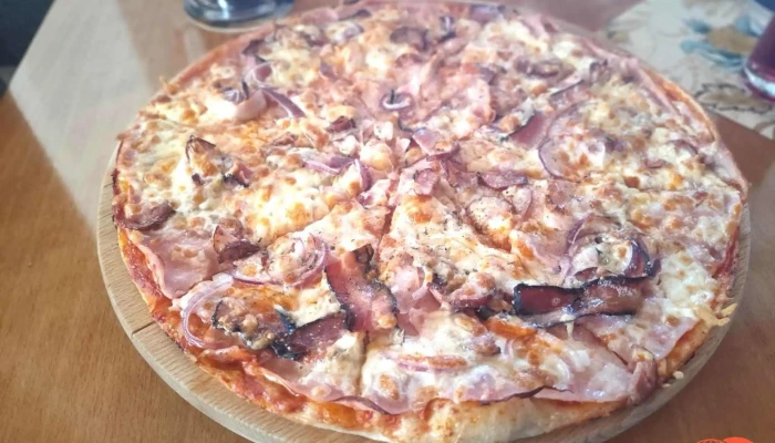 Posezeni Na Namesti Pizza - Radniční Nám. 54