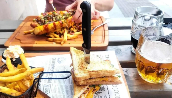 Pub A Bar Na Plech -  Club Sandwich - Praha 3-žižkov