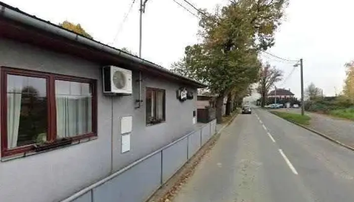 R -  Club R - estaurace Street View A 360deg - Krátká 435