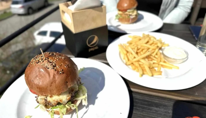 Rebel Na Farskych Hamburger - Žďár Nad Sázavou 5