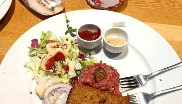 Red Door Steakhouse -  Jak Se Dostat - Zdibská 956