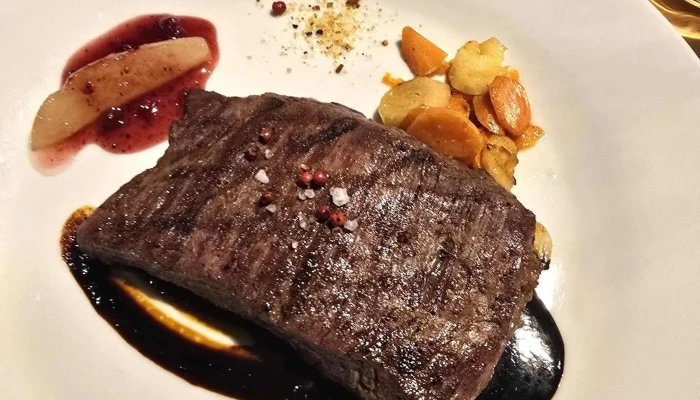 Red Door Steakhouse -  Nejnovejsi - Zdibská 956