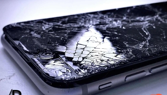 Rescued Mobilni Telefon - Předměstí