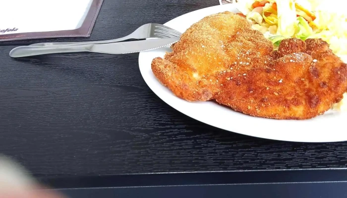 Restarurace Kavarna Kvetna Restaurace - Strání-květná
