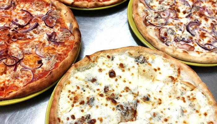 Restaurace -    Pizzerie Na Hrazi Jidlo A Piti - Ke Hrázi 76