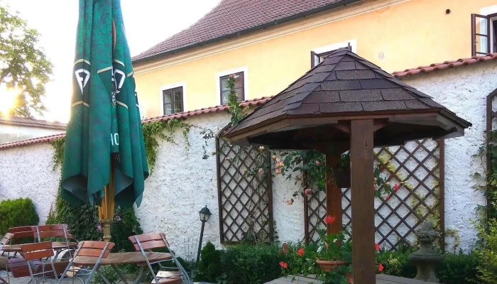 Restaurace -    Pizzerie U Broucka Suchdol Oblast - Suchdol