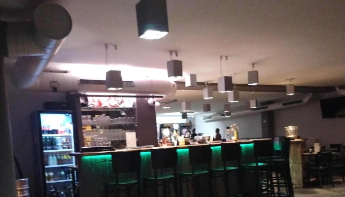 Restaurace A Bar Modra Hvezda Bar - Legionářů 50