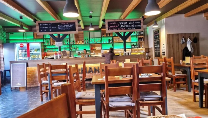 Restaurace A Bistro Hermanka Vzhled A Atmosfera - Nám. Jana Heřmana 102