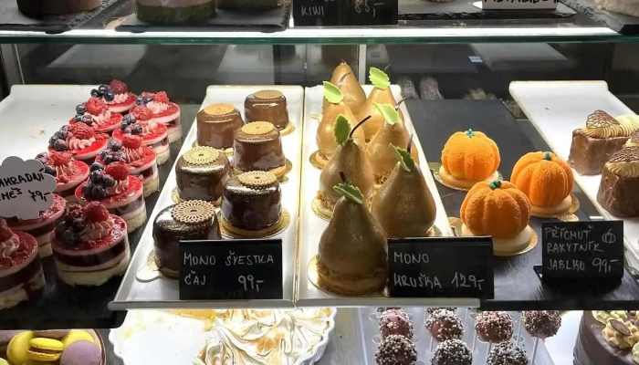 Restaurace A Kavarna Cafe Della Porta Jidlo A Piti - Nám. 5. Května 3