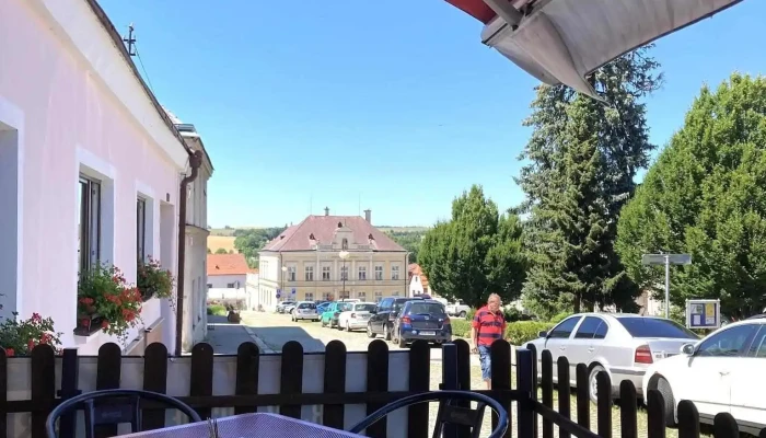 Restaurace A Kavarna U Kuse Vse - Havlíčkovo Nám. 101