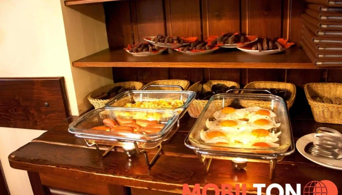 Restaurace A Penzion Bily Beranek Jidlo A Piti - Čsl. Armády 27