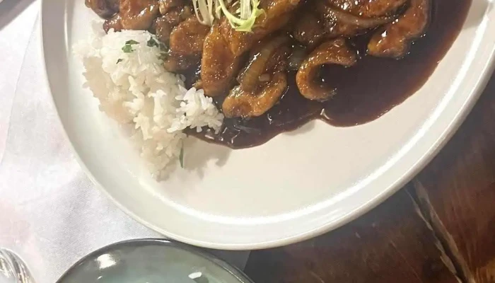 Restaurace A Penzion Bily Beranek Nejnovejsi - Čsl. Armády 27