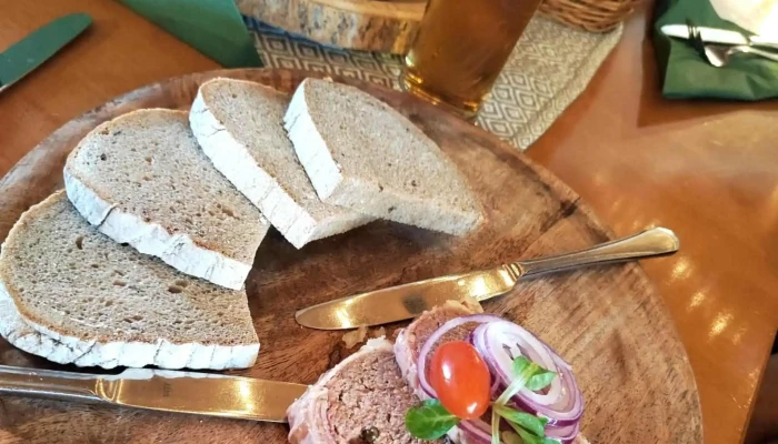 Restaurace A Penzion Na Pinduli -  Instagram - Březovská 86