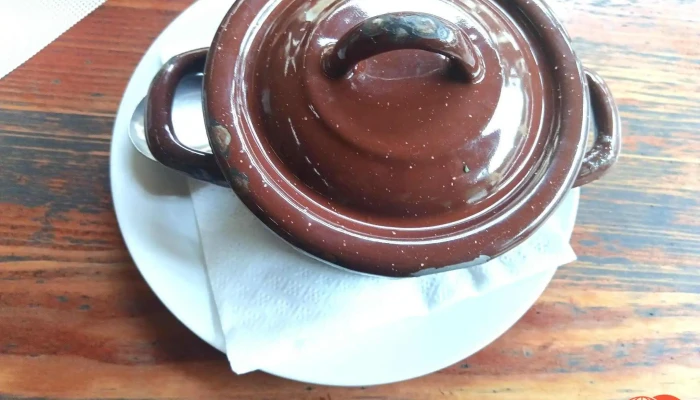 Restaurace A Penzion Pod Draci Skalou Cokolada - Karlštejn