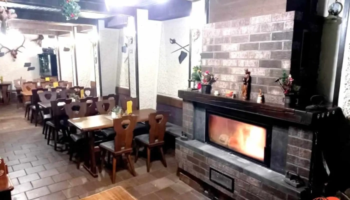 Restaurace A Penzion Pod Draci Skalou Od Vlastnika - Karlštejn