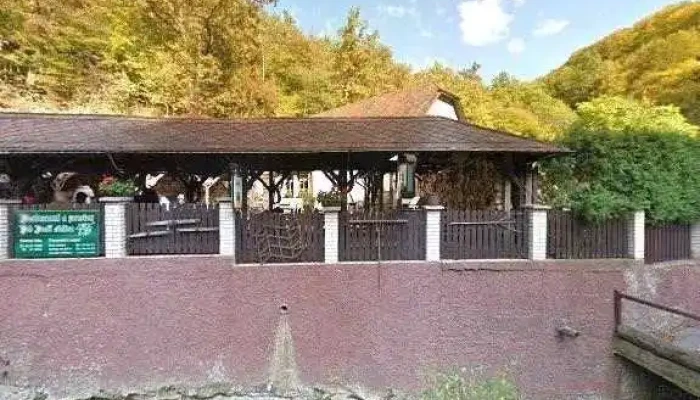 Restaurace A Penzion Pod Draci Skalou Street View A 360deg - Karlštejn