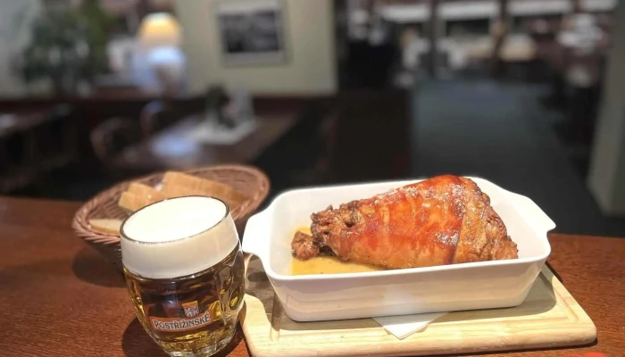 Restaurace A Penzion Rondo -  Jidlo A Piti - Školní 1553