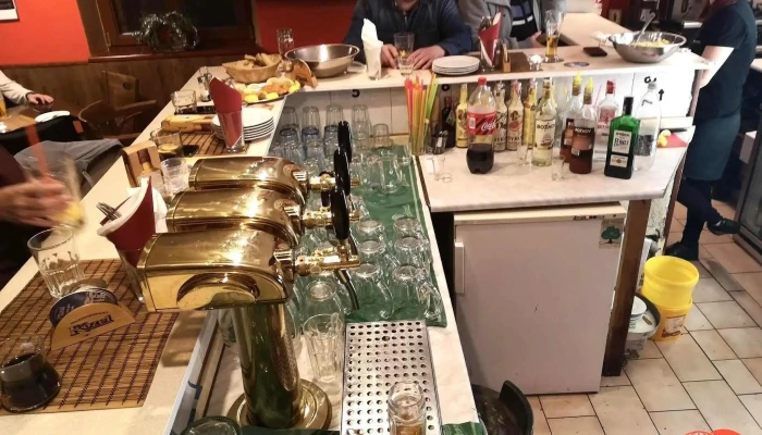 Restaurace A Penzion U Admirala Jidlo A Piti - L. Zápotockého 3096