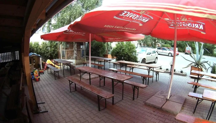 Restaurace A Ubytovna U Nadrazi Vzhled A Atmosfera - Kročehlavy