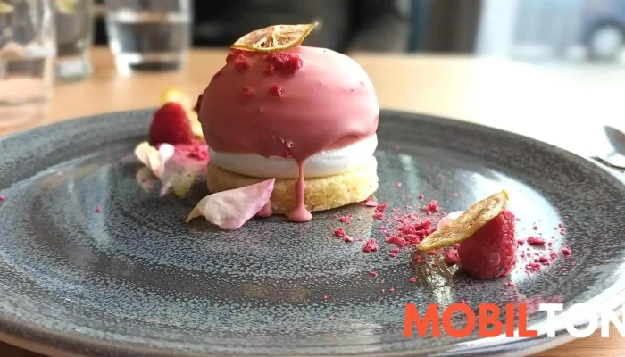 Restaurace All This Snemovna Panna Cotta - Věkoše