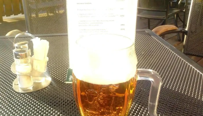 Restaurace Baltaci Napajedla -    Otevrena Jako No 212 Vice Na Wwwno212cz Pivo - Masarykovo Nám. 212
