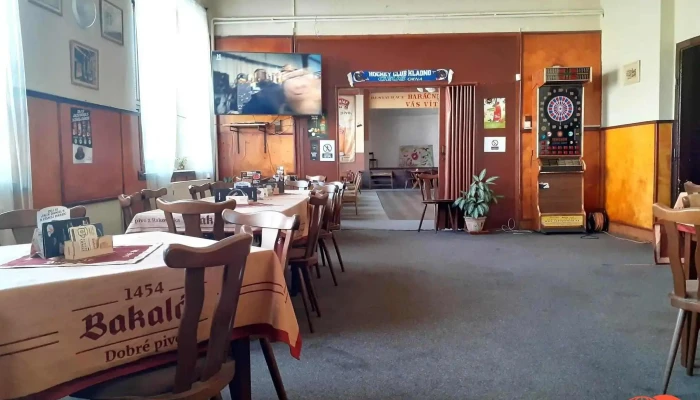 Restaurace Baracnicky Dum Vzhled A Atmosfera - Kročehlavy