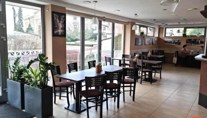 Restaurace Barbora -  Vzhled A Atmosfera - Žižkov