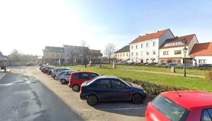 Restaurace Bernard Neveklov -  Street View A 360deg - Nám. Jana Heřmana 102