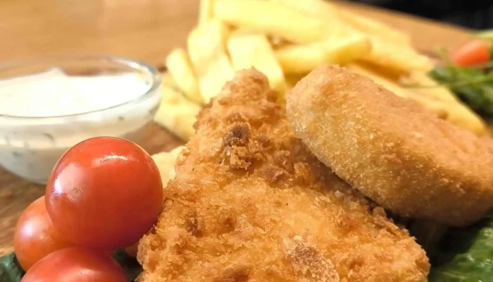 Restaurace Beroun Cesky Dvur Beroun Obedy Vecere Beroun Fish And Chips - Centrum