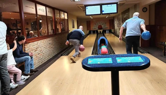 Restaurace Bowling U Simony -  Jidlo A Piti - Mariánská 407