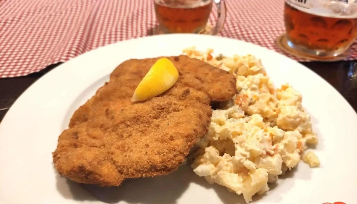 Restaurace Cerny Orel Rizek - Husovo Nám. 120