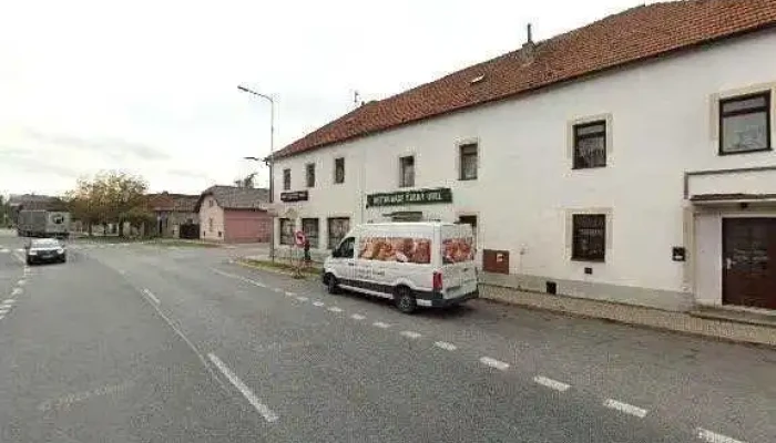 Restaurace Cerny Orel Street View A 360deg - Mladoboleslavská 33
