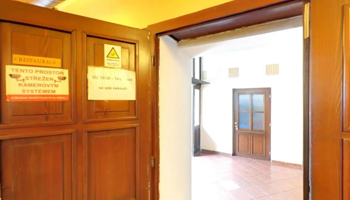 Restaurace Club Sluknov Vzhled A Atmosfera - T. G. Masaryka 321