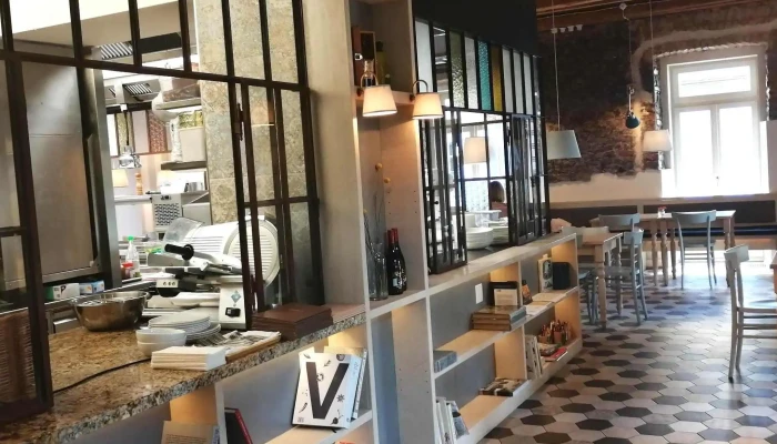 Restaurace Corso -  Instagram - Nám. Krále Jiřího Z Poděbrad 2