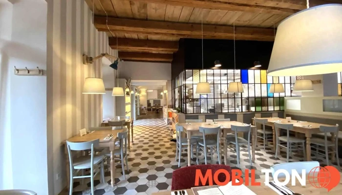 Restaurace Corso -  Vzhled A Atmosfera - Nám. Krále Jiřího Z Poděbrad 2