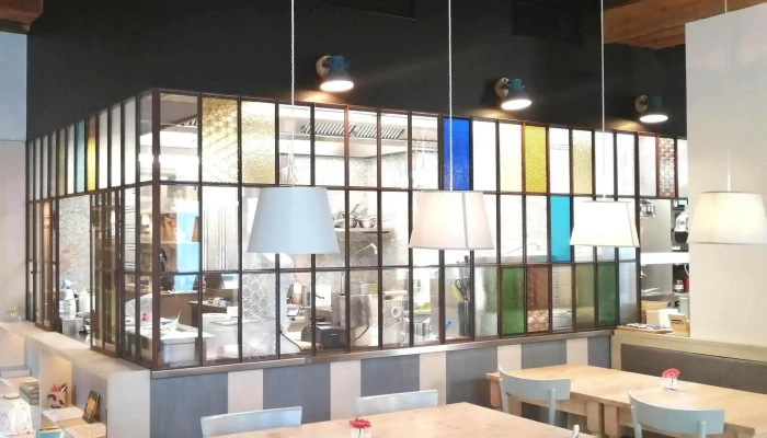 Restaurace Corso -  Webova Stranka - Nám. Krále Jiřího Z Poděbrad 2