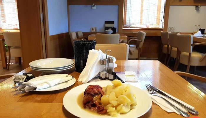 Restaurace Cukrovar -  Jidlo A Piti - Všetuly