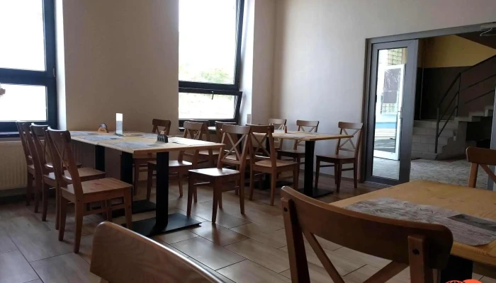 Restaurace Cukrovar -  Vzhled A Atmosfera - Neratovická 877