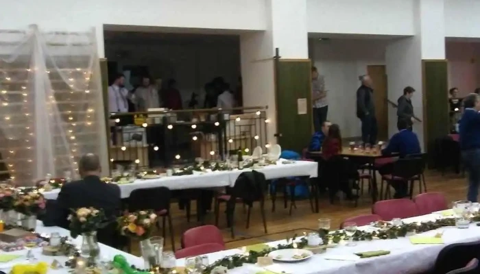 Restaurace Delnicky Dum Kamenne Zehrovice Vzhled A Atmosfera - 1. Máje 249