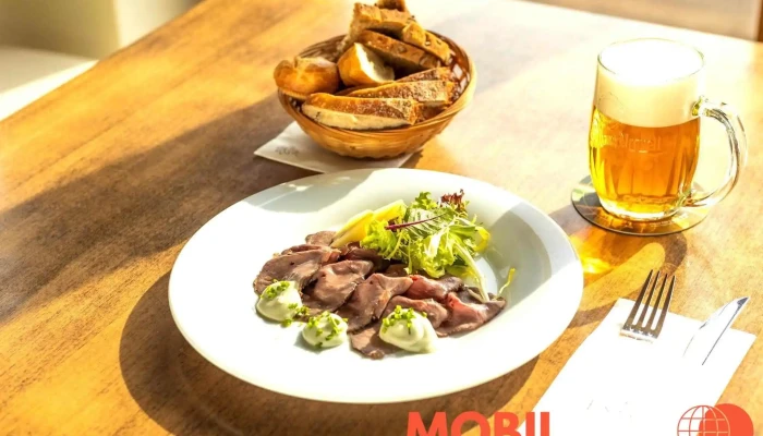 Restaurace Esme Jidlo A Piti - Lhotecká 1535