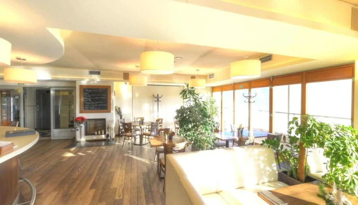 Restaurace Esme Vzhled A Atmosfera - Lhotecká 1535