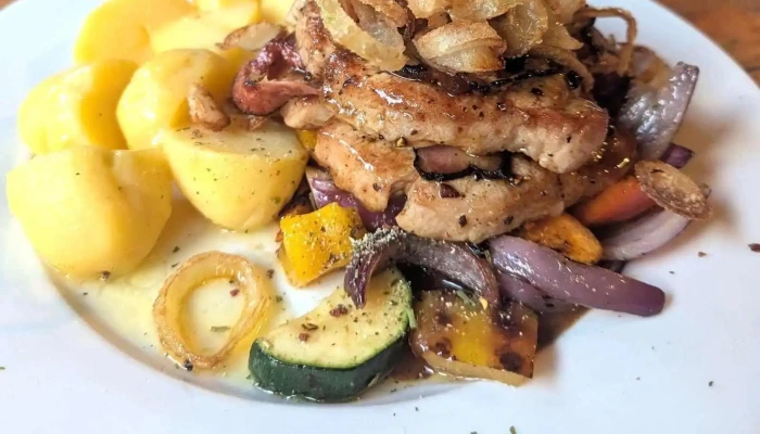 Restaurace Fajnklub Nejnovejsi - Kaštanová 292 Dolní Poustevna